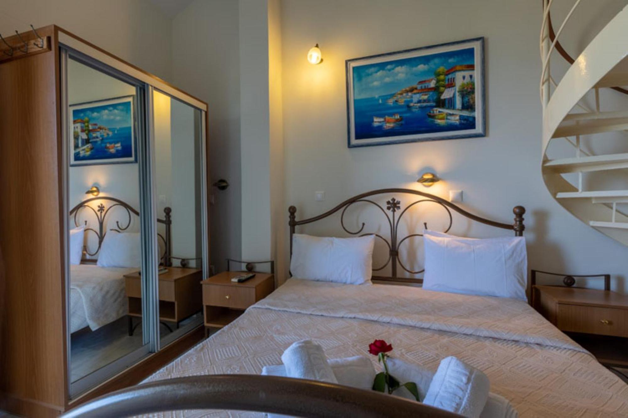 Hotel Pansion Koroni L'Antic Exterior foto
